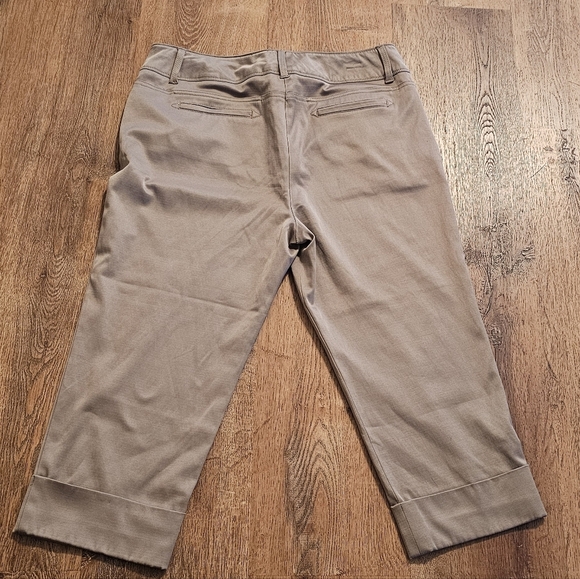 NWOT New Directions Capris Size 14 - Picture 2 of 4